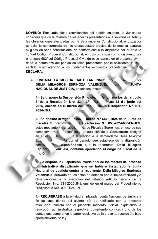  Resolución del Poder Judicial que dispone la reposición de Delia Espinoza al cargo de fiscal de la Nación. Foto: La República   