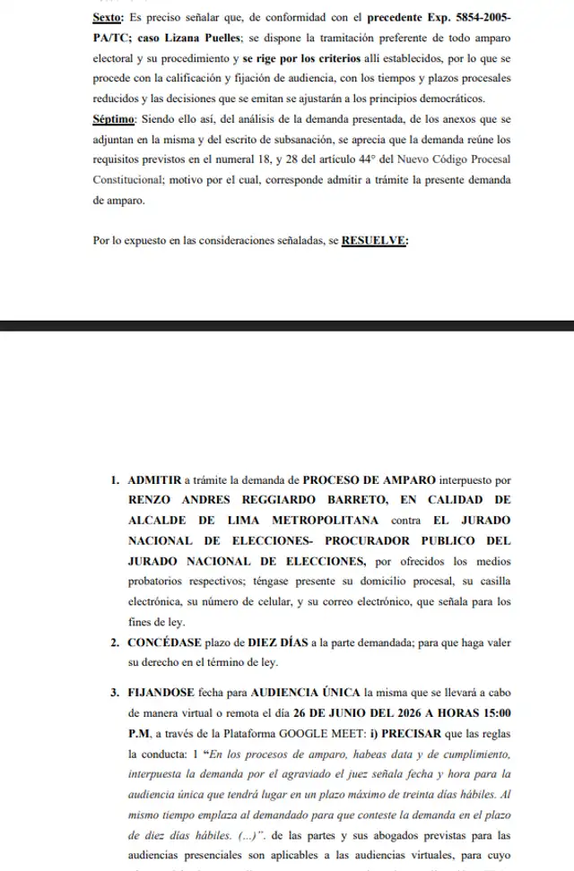 Decisión del Poder Judicial de admitir a trámite la demanda de amparo.