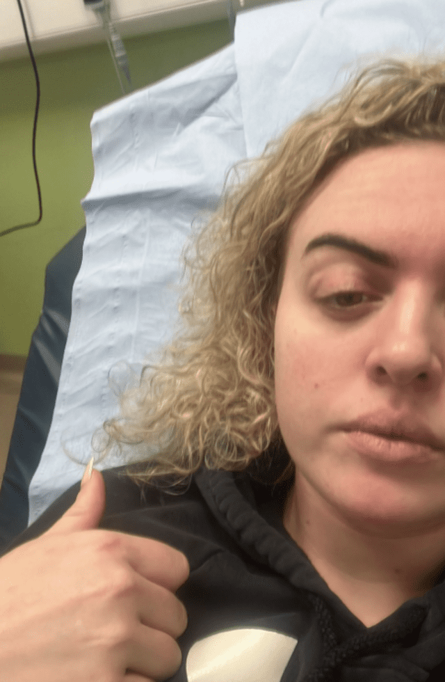 Su primera visita al hospital fue en septiembre de 2020, cuando experimentó disnea y taquicardia. Foto: The Sun Su primera visita al hospital fue en septiembre de 2020, cuando experimentó disnea y taquicardia. Foto: The Sun