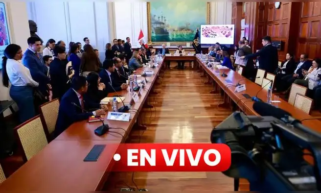 Comisión de Constitución EN VIVO: diputados debaten textos sustitutorios planteados por tres bancadas Comisión de Constitución EN VIVO: diputados debaten textos sustitutorios planteados por tres bancadas