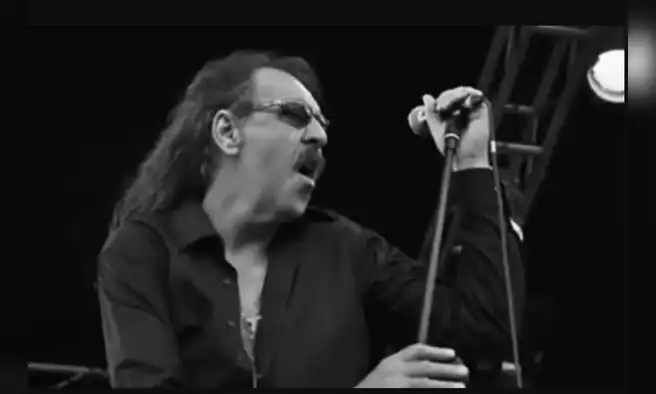 Muere Saúl Blanch, exvocalista de Rata Blanca, a los 75 años tras enfrentar problemas de salud