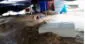 Piura: refrigeradora, mesas y sillas de mercadillo son arrasados por corriente tras fuertes lluvias en Sullana