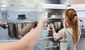 ¿Por qué nunca deberías guardar la olla con comida dentro de la refrigeradora?