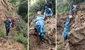 Enfermeras trepan cerros para atender a población aislada por huaicos en Cajamarca