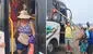 Numerosa familia peruana llega a la playa en combi y desata risas en redes: "Los Gonzales de la vida real"
