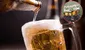 Expertos advierten sobre los 3 alimentos que nunca debes combinar con cerveza debido a su impacto negativo en la salud