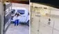 Mujer corrió para alcanzar camioneta que avanzó sola y usuarios quedan atónitos: “Ni Usain Bolt”