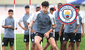 Futbolista peruano es entrenado por una leyenda de Manchester City y espera llamado de la selección